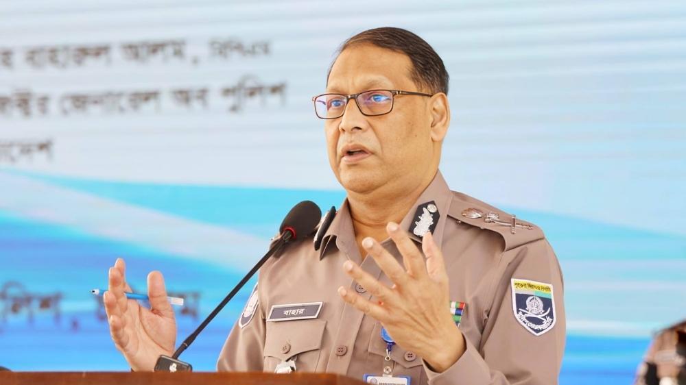 প্রাক-নির্বাচনি দায়িত্বে বডিওর্ন ক্যামেরা ব্যবহারের নির্দেশ আইজিপির